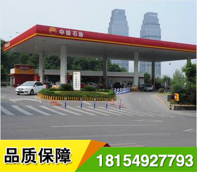 新疆雷辰恒星*施工車間人工劃線,熱熔劃線,車位線,馬路標(biāo)線,公路劃線,道路劃線,生活小區(qū)道路劃線,生活小區(qū)停車場(chǎng)劃線等等.
